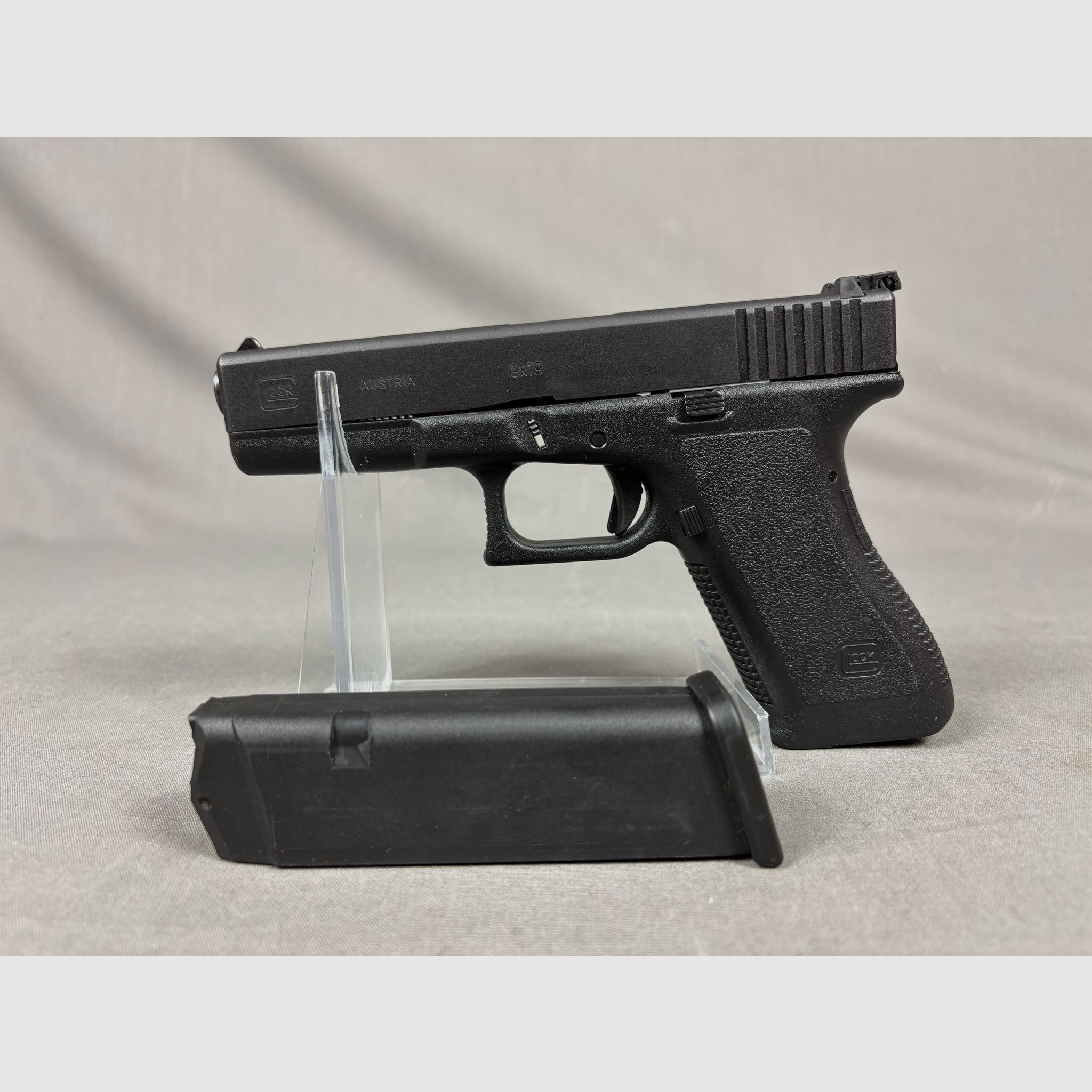 Glock 17 Gen. 2 9mm Luger