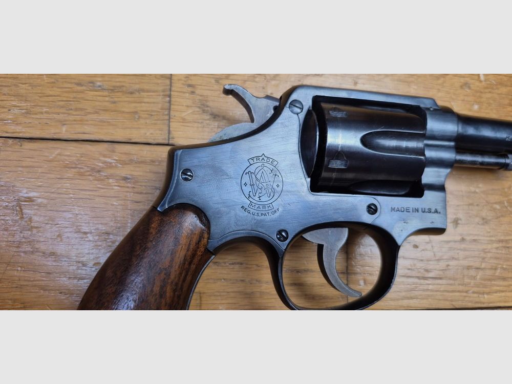 Bellissimo revolver Smith & Wesson « Victory » – L'estrattore manuale 1899 e il futuro modello 10 della seconda guerra mondiale – Cal. 38 SW / 38-200 – Eccellente meccanica – Ottimo stato estetico – Marchio « GHD » – Arma di febbraio 1943 – TBE, immagine 4 di 26