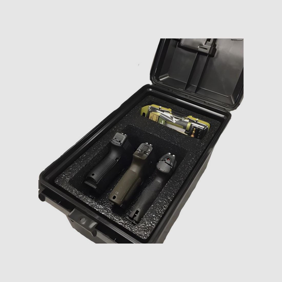 MTM Transport Case for 3 Handguns, image 1 of 4