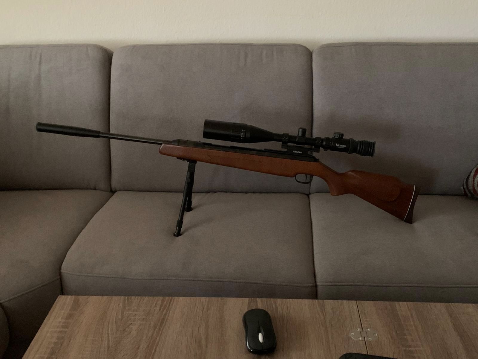 Diana 52, met scope en suppressor en bipod en koffer, 4,5 mm