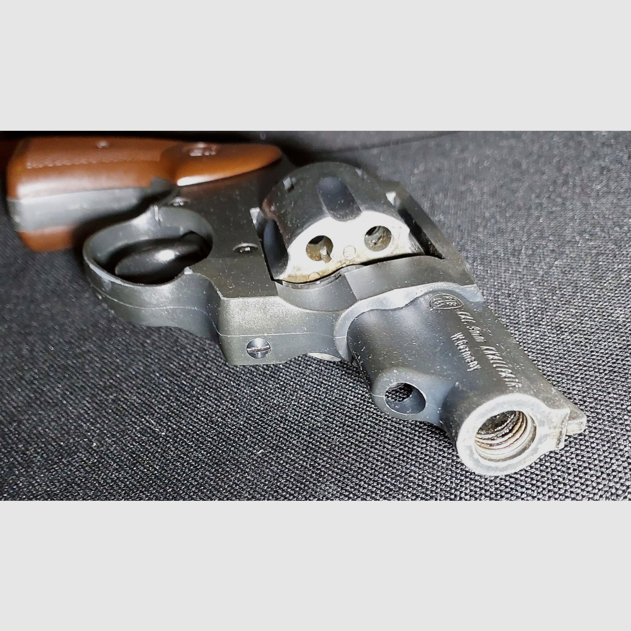 Röhm RG79 Schreckschuss Revolver brüniert (PTB 5-71) Rg 79 mit integriertem 15mm Lauf