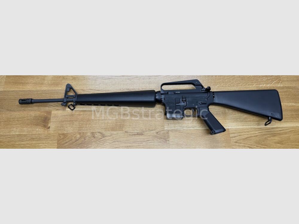 Rock River Arms semi-automatic rifle .223Rem 20-Inch A1 Rifle Lar-15M civilian version M16A1 Vietnam type System AR15 AR-15 M16 US Army Airforce M16A1 version