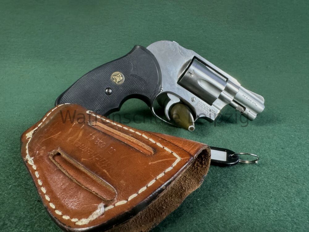 Smith & Wesson 649-2