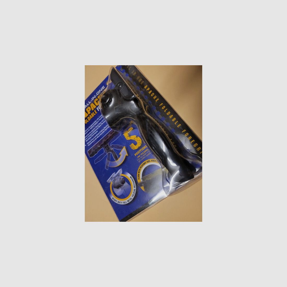 UTG All in one Apache Grip Frontgriff mit 5 Positionen