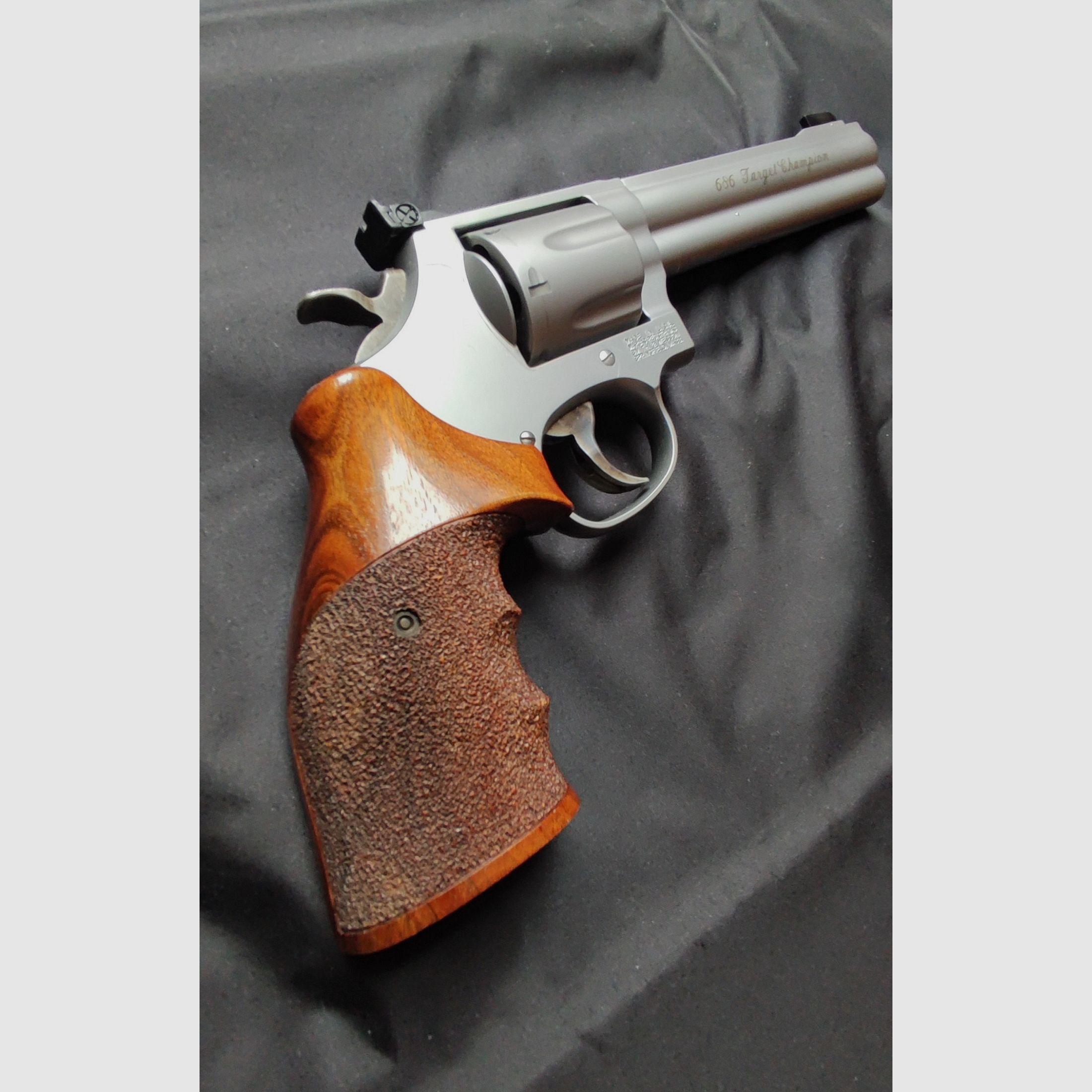 Smith & Wesson (S&W) 686 Target Champion .357 Mag. Revólver de acero inoxidable
