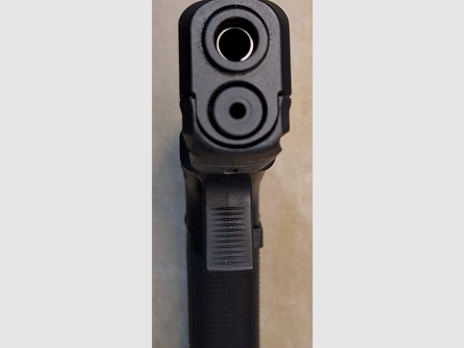 !Neuwertig! Vitrinen-Modell! VFC Glock 17 Gen 5, 6mm, GBB, Airsoft, m= Lauf und Schlitten aus Metall, by Umarex