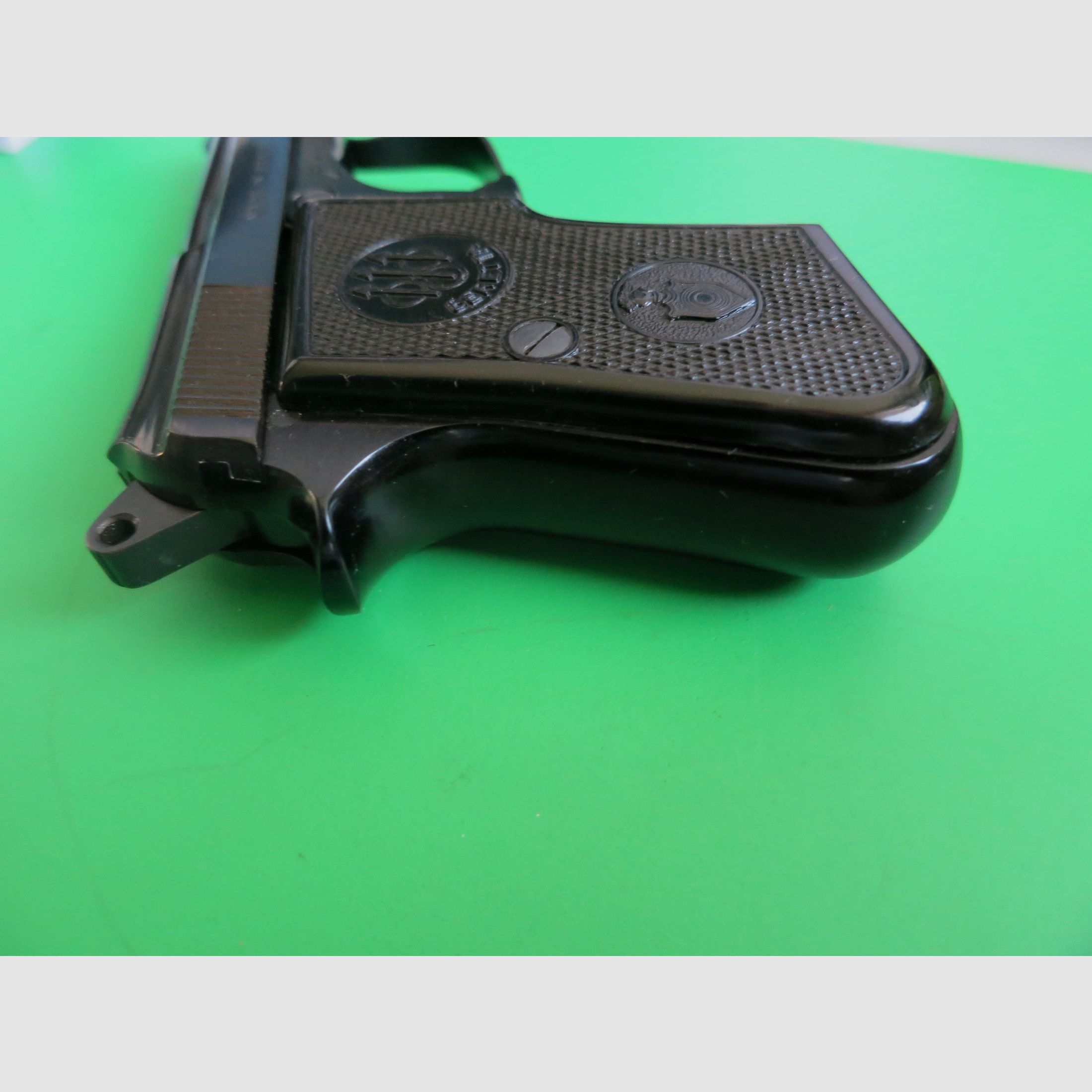 Pietro Beretta 950B pistolet à percussion semi-automatique à bascule 6,35 Browning « MADE IN BRAZIL », comme neuf       #55