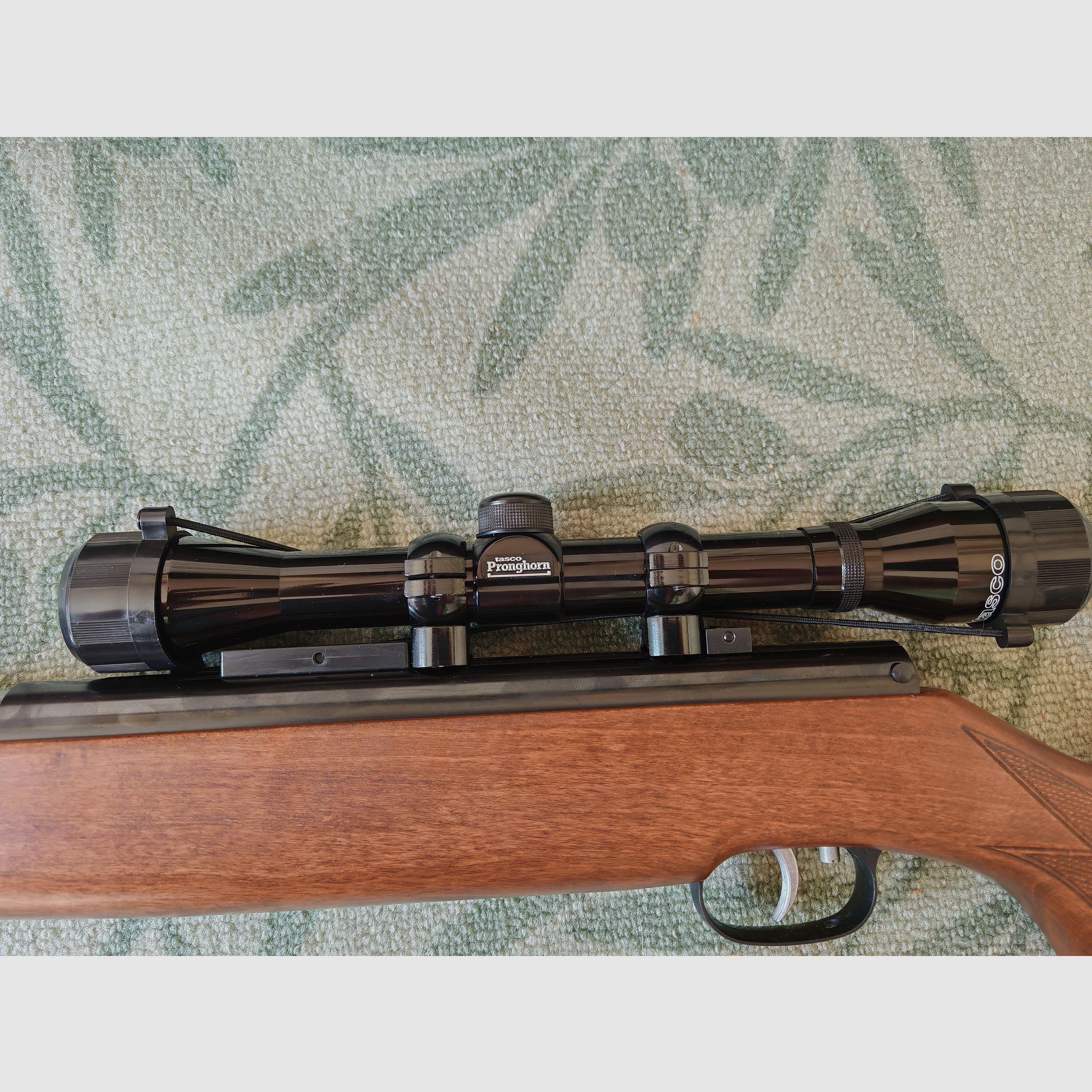 Weihrauch HW 77 4,5mm mit Zielfernrohr Tasco Pronghorn 4x32