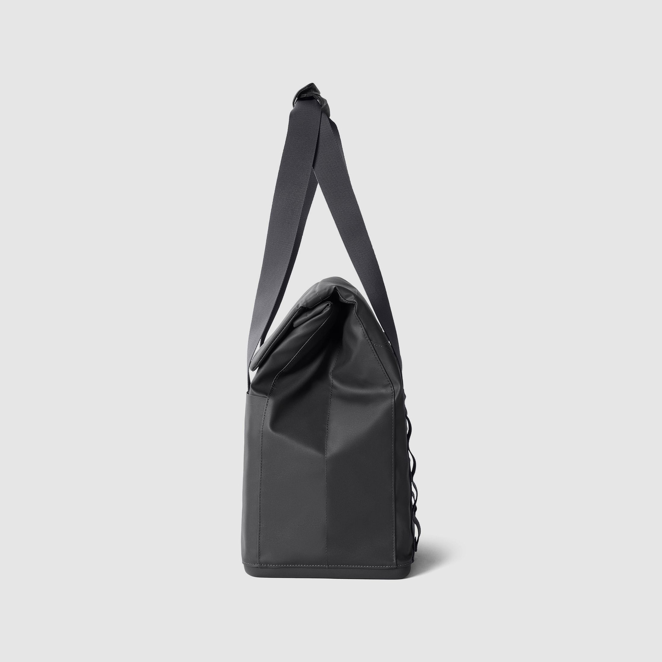 YETI® Kühltasche Daytrip Lunch Bag 14L - Charcoal, Bild 3 von 9