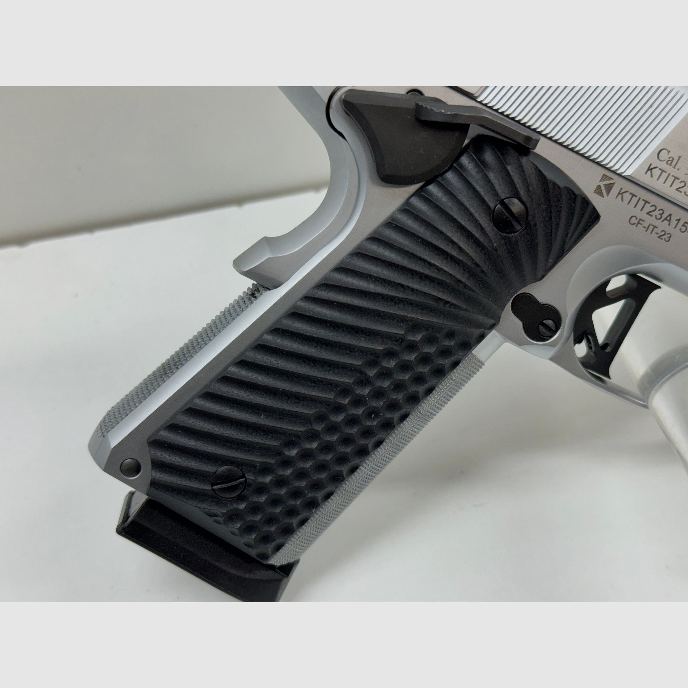 CHIAPPA Empire Chrome Target Sight 5" - WaffenFriedrichs