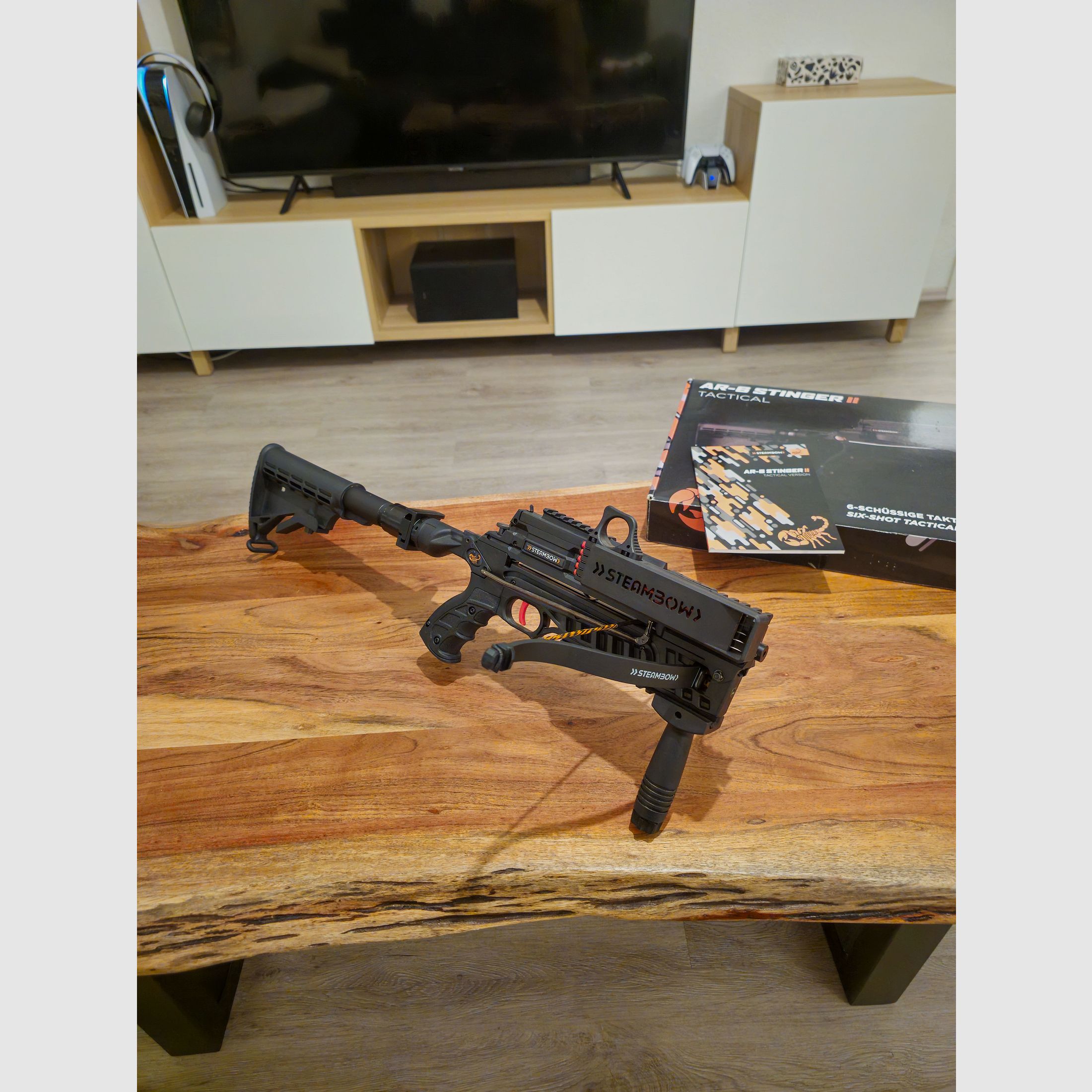 Steambow Stinger II Tactical AR-6 mit Zubehör