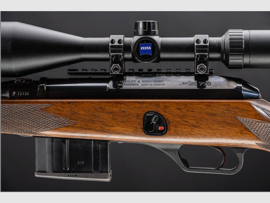 HK 770 - Halfautomatisch, Zeiss Glas, Harris Bipod, 10 schots magazijn.