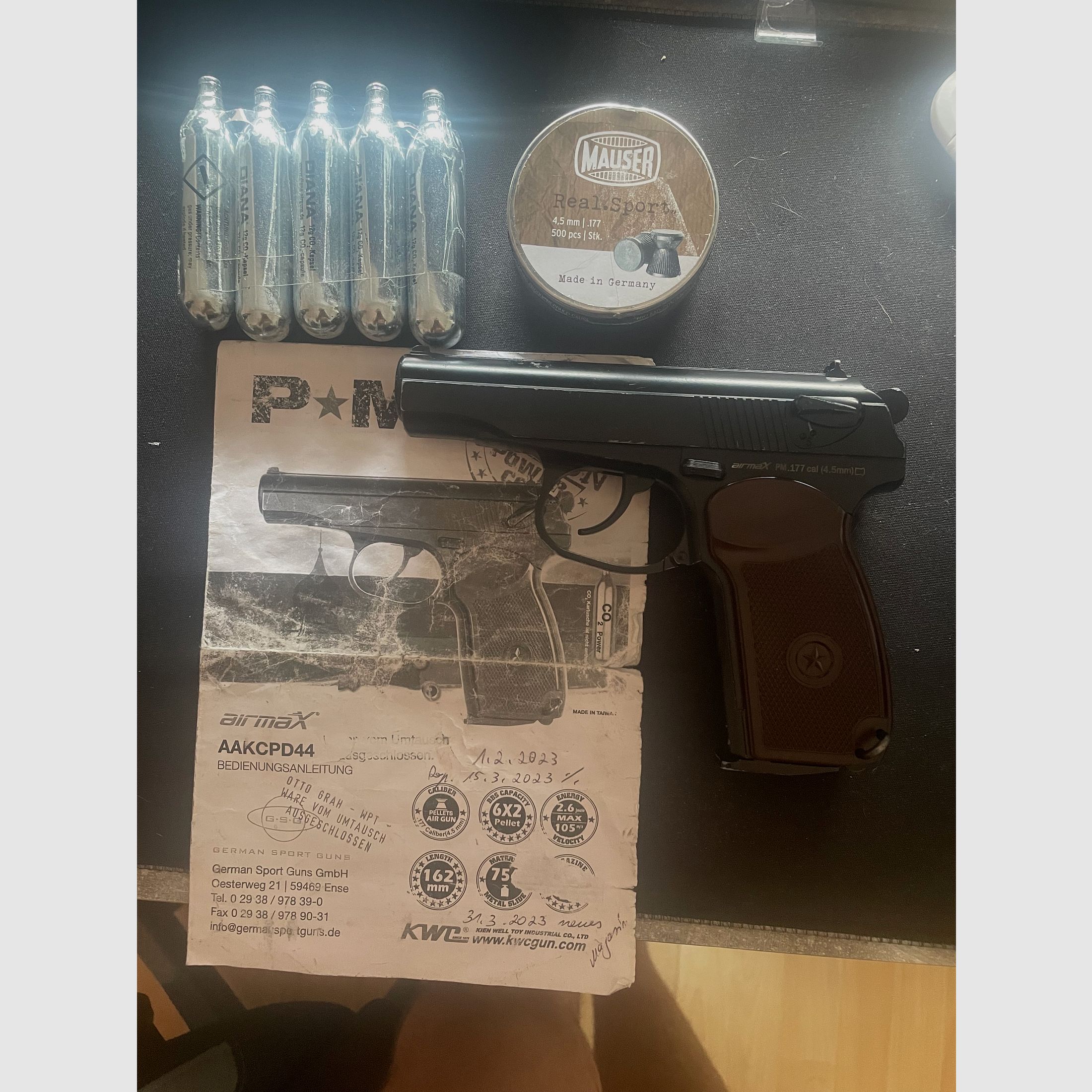 CO₂ Luftpistole PM Makarov 4,5 mm BB – mit Zubehör (Set)