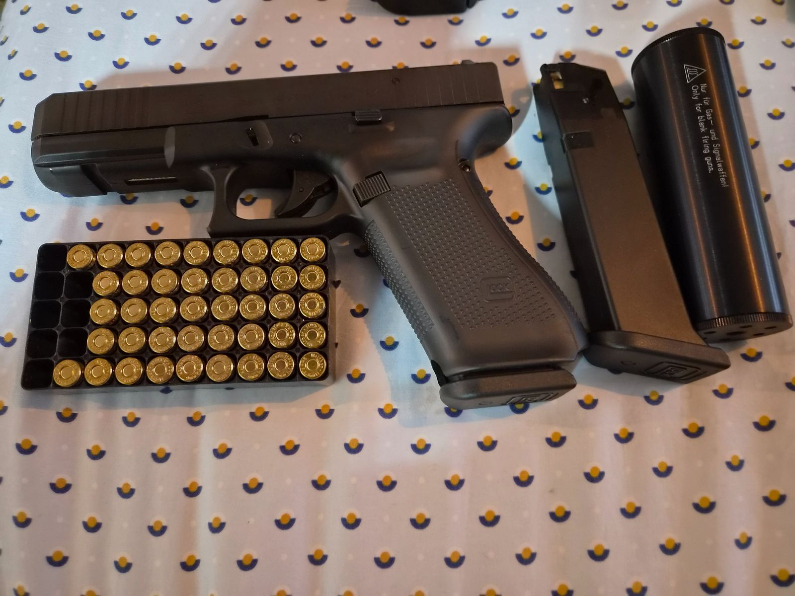pistolet gazowy do odstraszania, zdjęcie 2 z 3