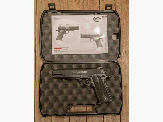 Pistole Colt 1911 Rail Gun Government Modell 22lfB