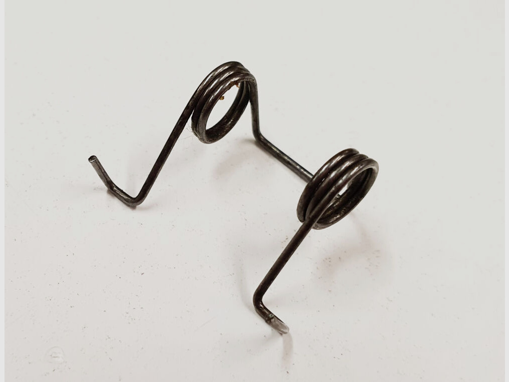 Karabin 43 / Karabin 43 ( G43 / K43 ) [41] Sprężyna mocująca magazynka do karabinu 43 / karabinu 43 ( G43 / K43 ) oryginalna część zamienna