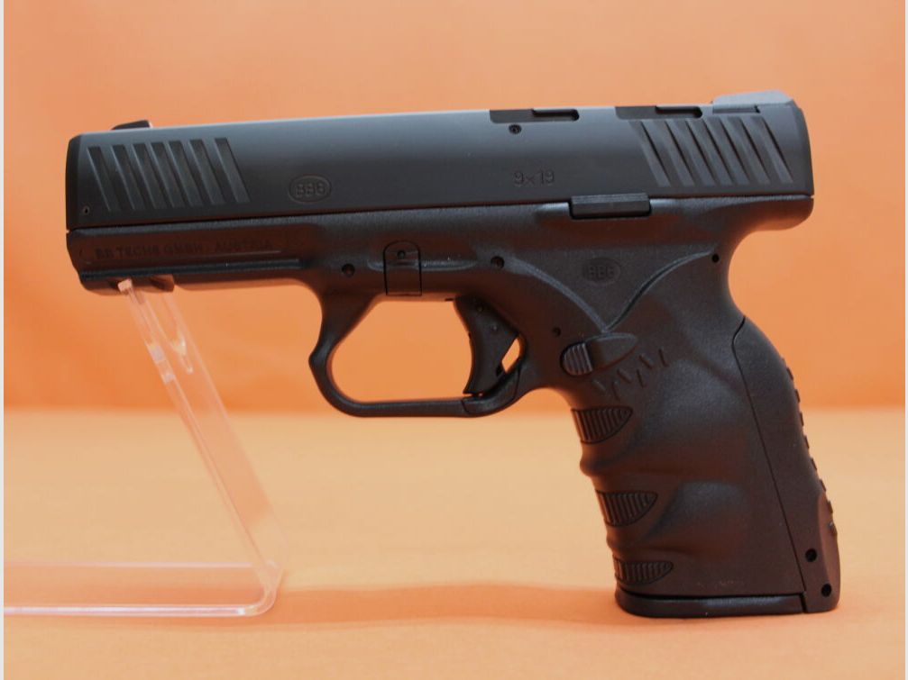 BBTechs Ha.Pistola 9mmLuger BBTechs BB6 4" canna, chiusura con socket ottico mirini a punto luminoso tipo DOCTER