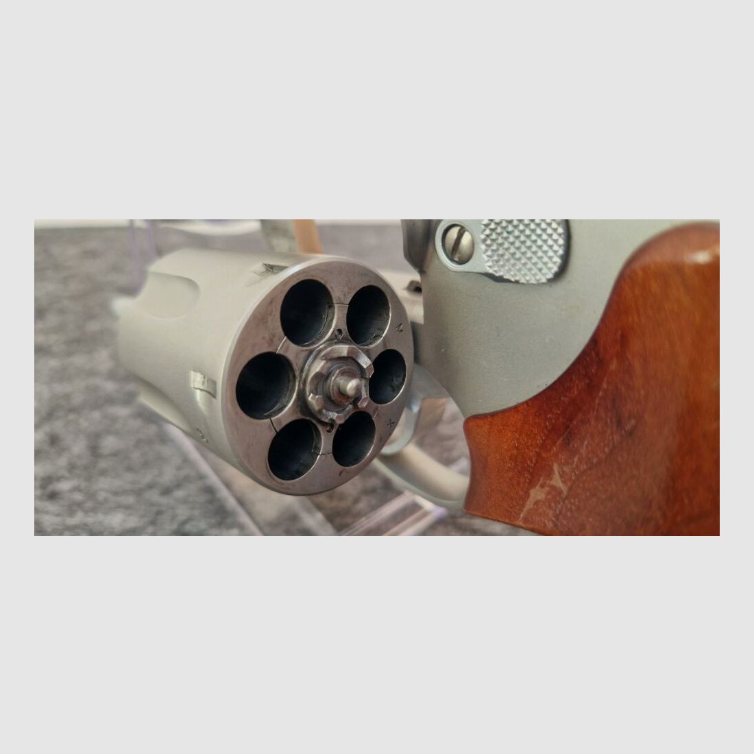 Taurus	 Revolver 669 Service - .357 Mag.