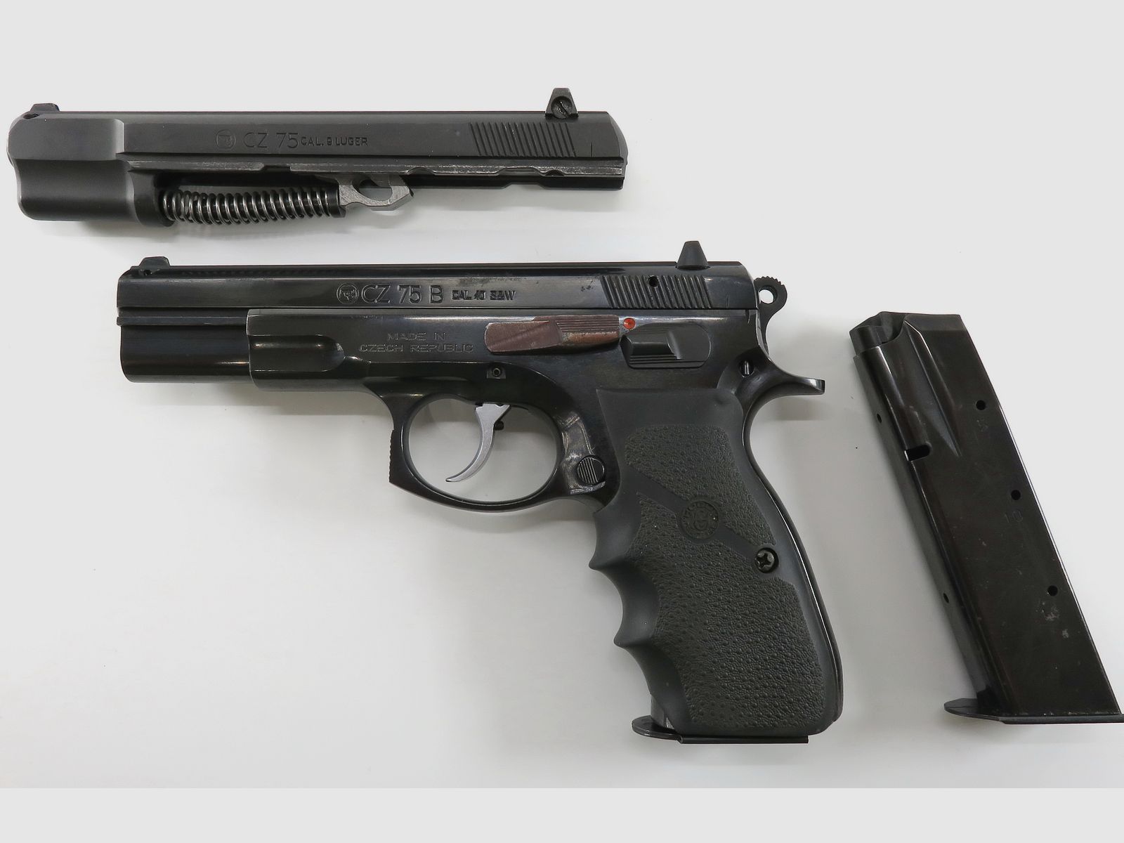 CZ M75 B nel calibro .40 S&W e sistema di cambio 9mm CZ