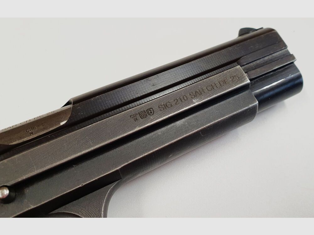 SIG Pistole SIG P210-2 im Kaliber 9mm Luger (9x19) Inkl. Holster und Reservemagazin,MADE IN SWITZERLAND