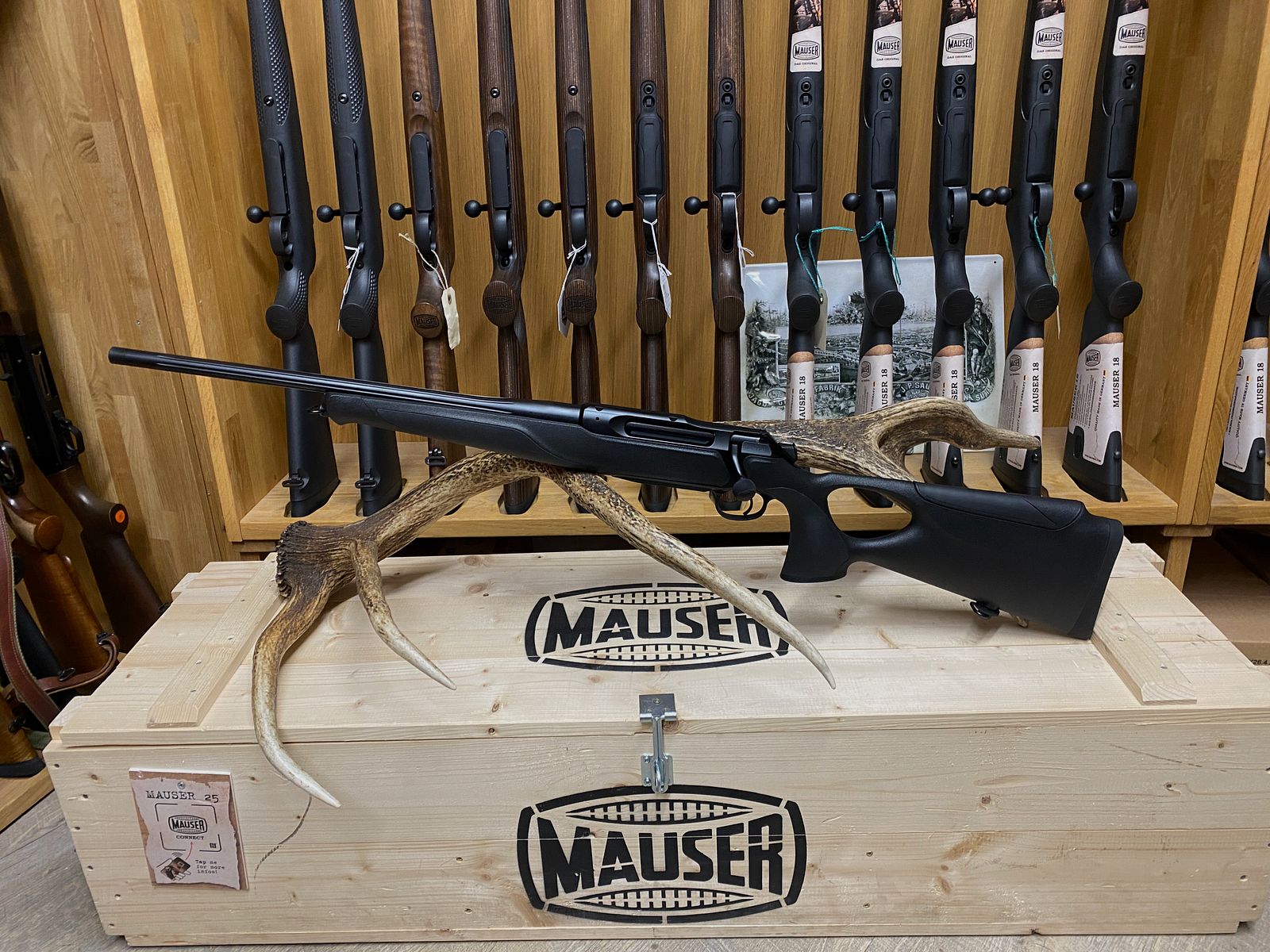 Sauer 505 Synchro XT, mit Highland Paket, links