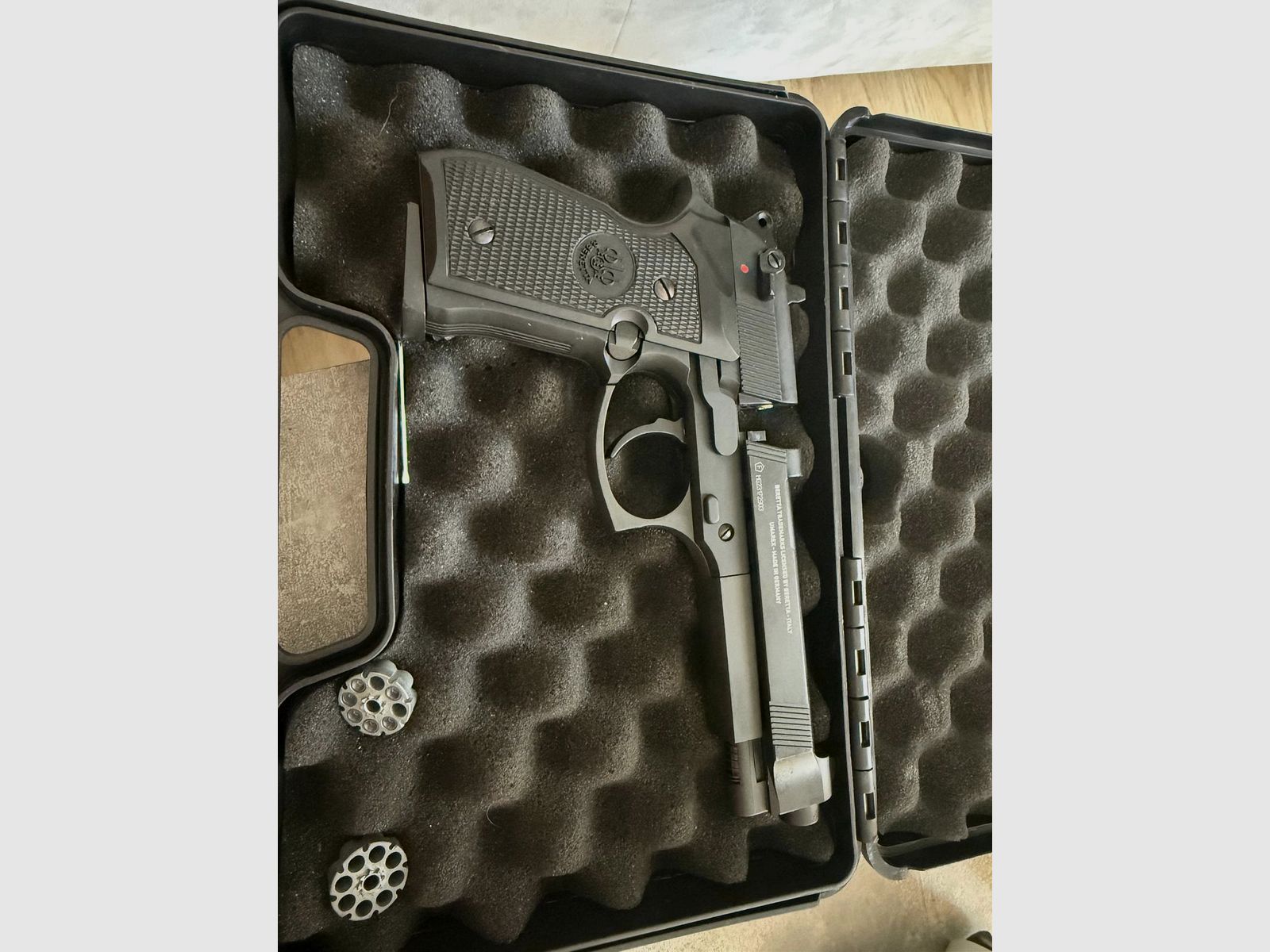Umarex Beretta 92 FS 4.5 mm Diabolo CO₂ pistol < 7.5 J, image 3 of 3