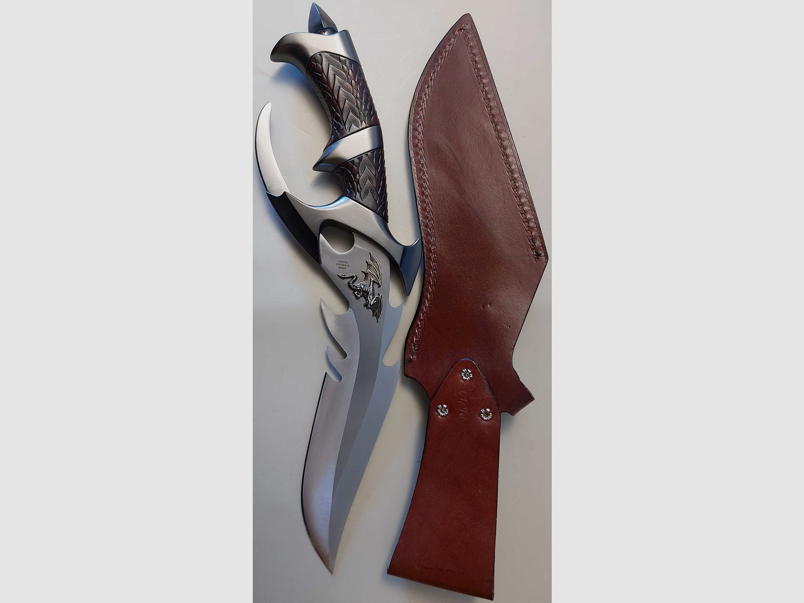 1996 Dragon Lord Gil Hibben Knives UC898 