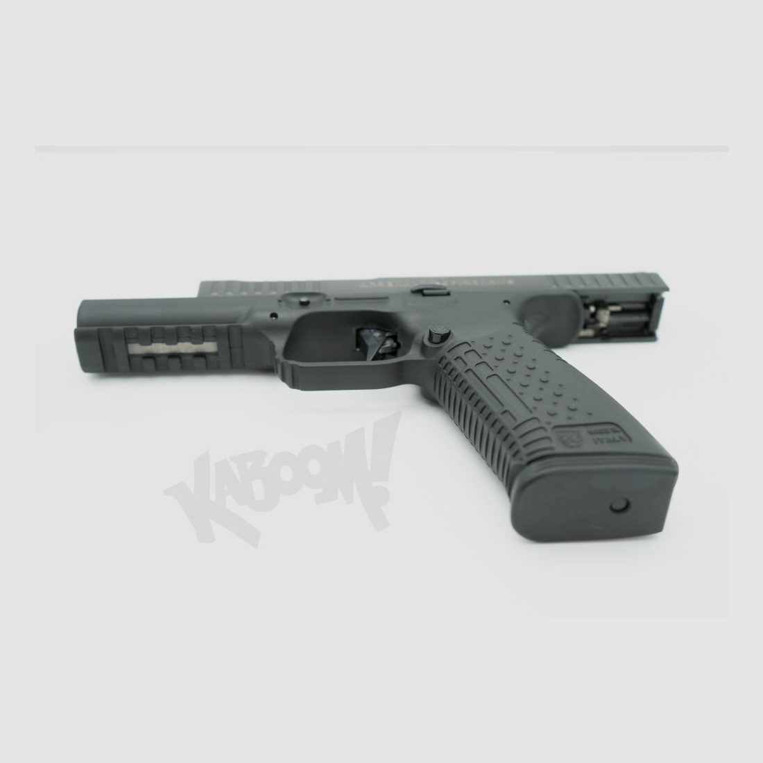 Arsenal Firearms with 5 magazines! Strike One