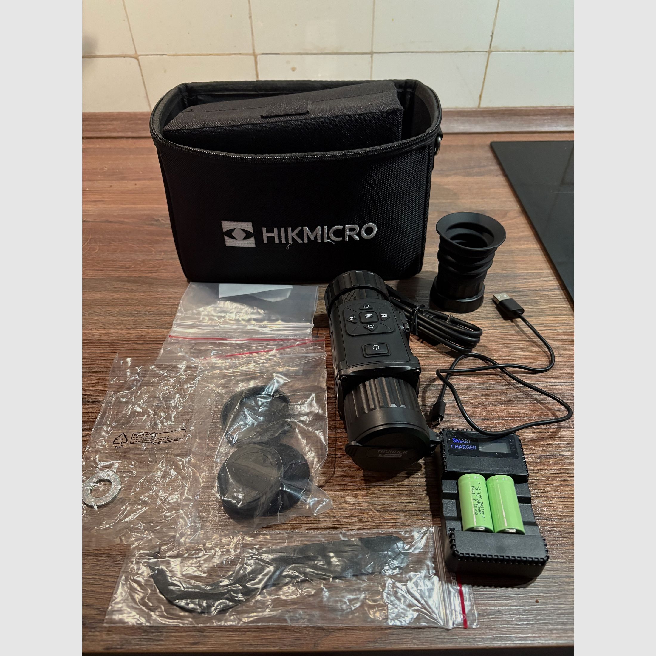 Komplettpaket: Wärmebild-Vorsatzgerät HIKMICRO Thunder