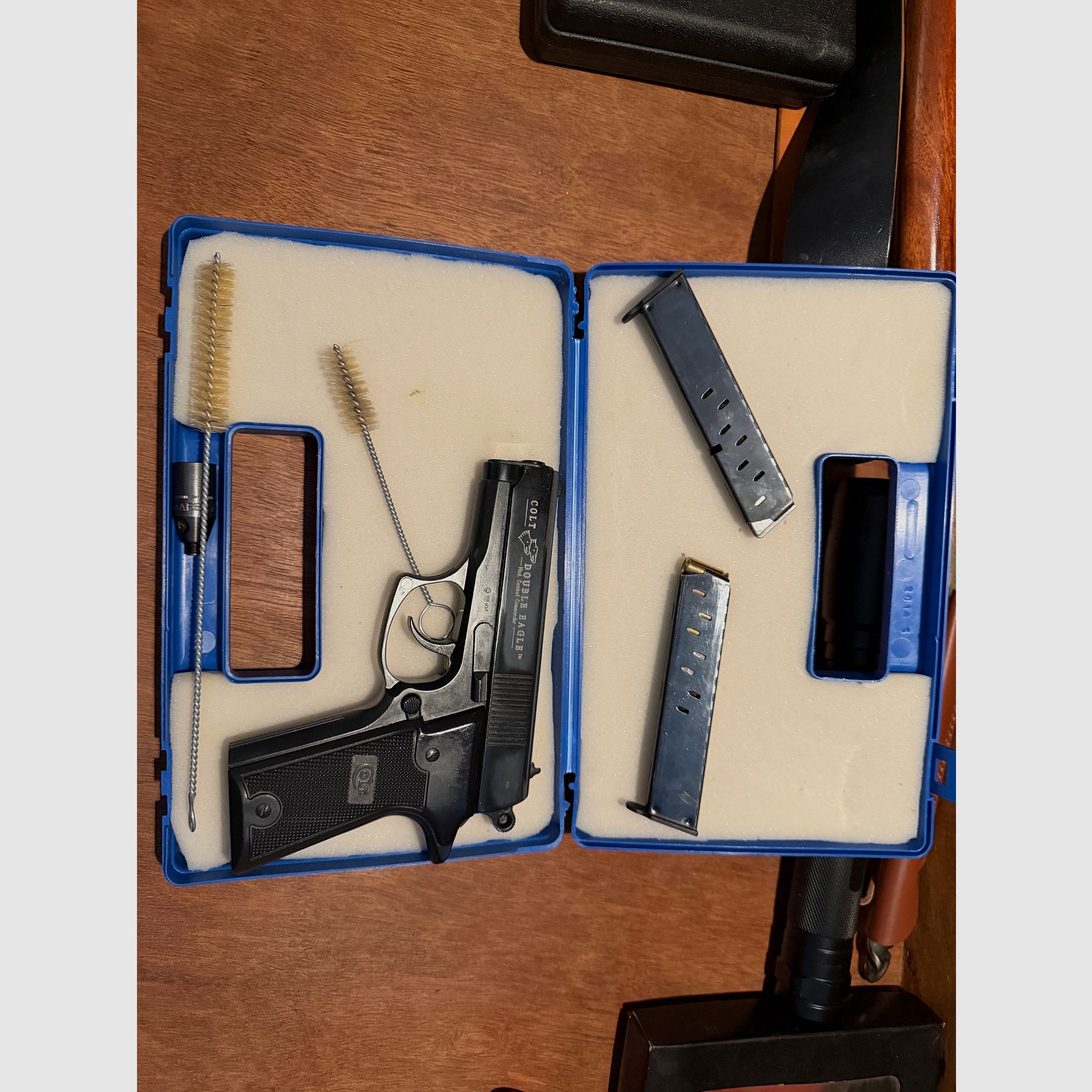 Colt Double Eagle Combat Commander 9mm P.A.K. – Komplettset mit 2 Magazinen & Koffer