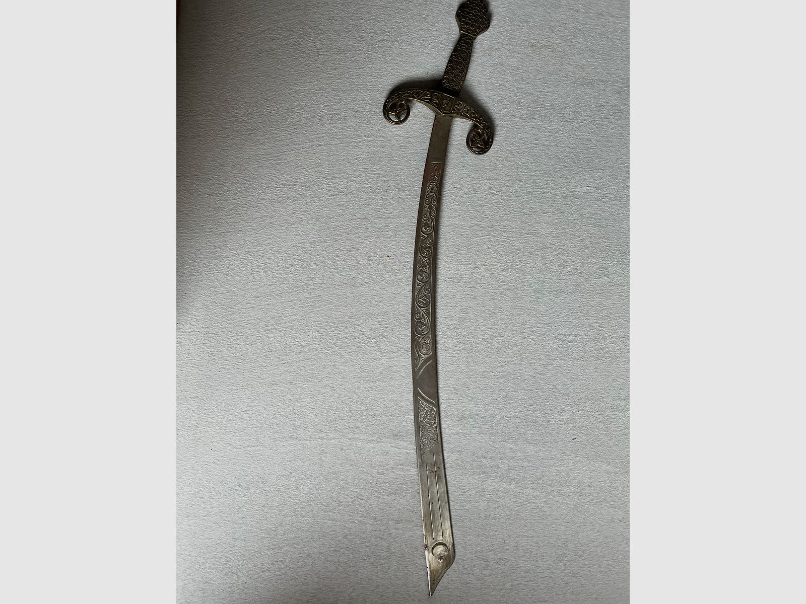 Grande collezione di armi decorative – spade, pistole a pietra focaia, fucili ad avancarica, alabarda, martello da guerra – liquidazione della collezione