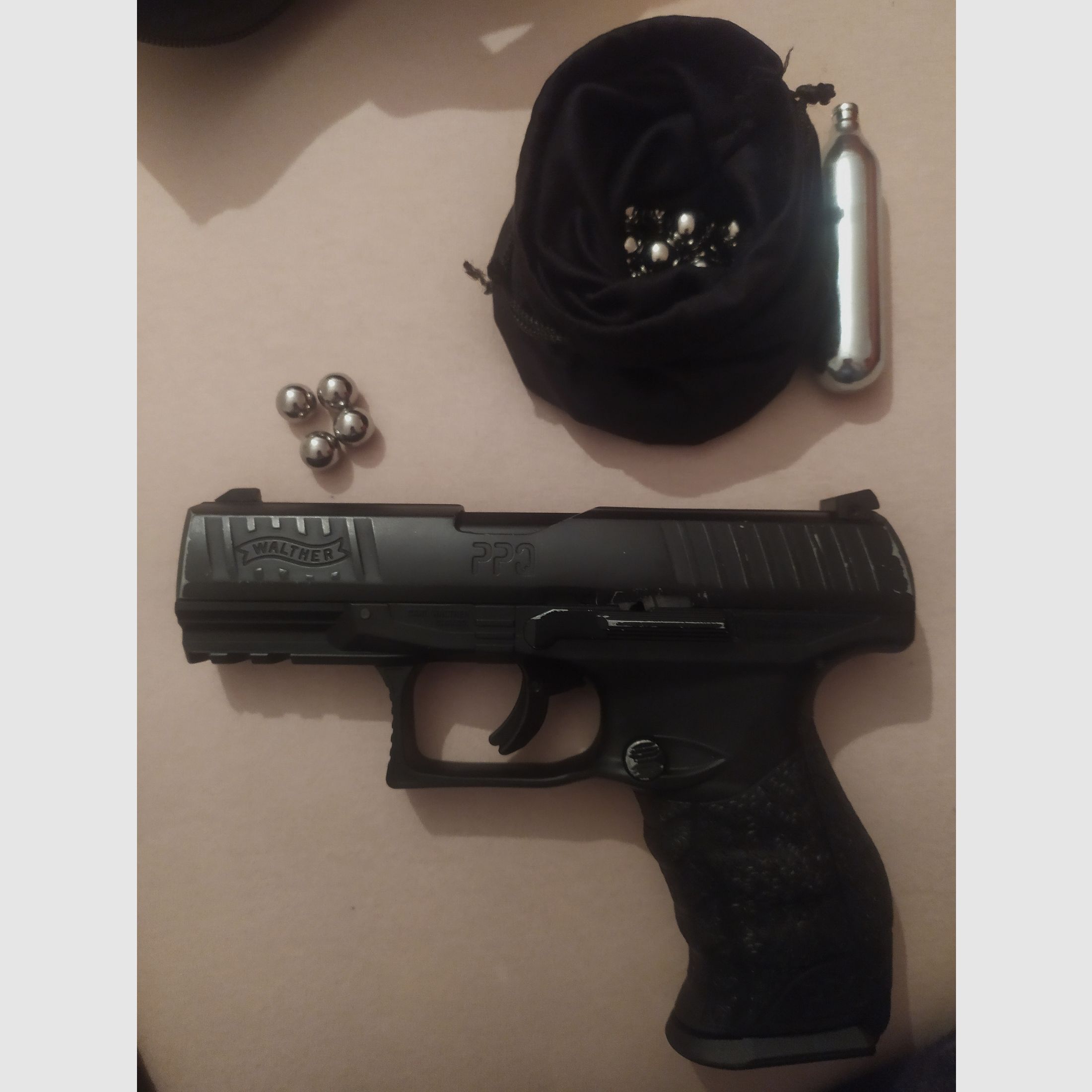 Verkaufe meine Walther PPQ cal.43