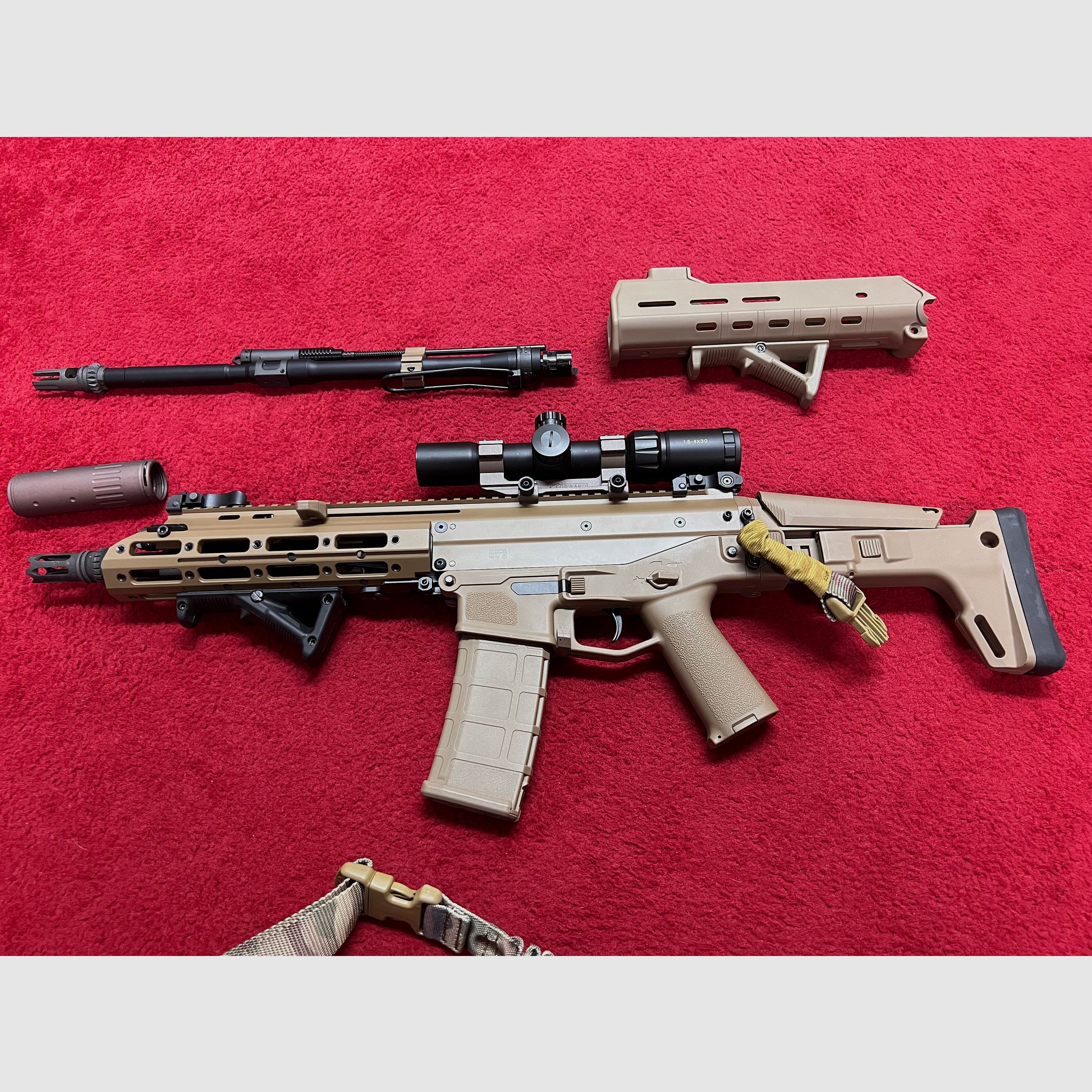 Wei-ETech MSK Masada Open Bolt GBB 6mm BB w kolorze Tan z akcesoriami i systemem wymiany