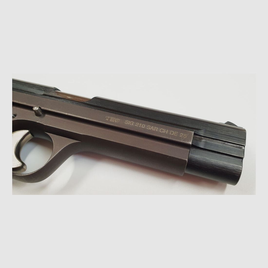 SIG Pistole SIG P210-2 im Kaliber 9mm Luger (9x19) Inkl. Holster und Reservemagazin,MADE IN SWITZERLAND