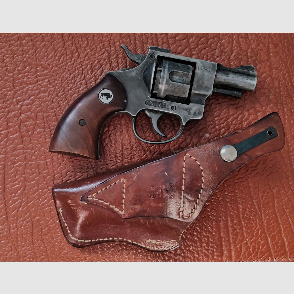 Jaguar 80 Schreckschussrevolver Kal. 9 mm Knall, mit Leder-Holster