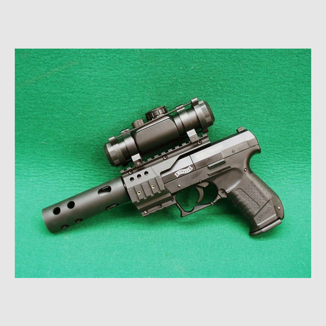 Umarex	 Walther Night Hawk, Top Point  CO2 Pistole
