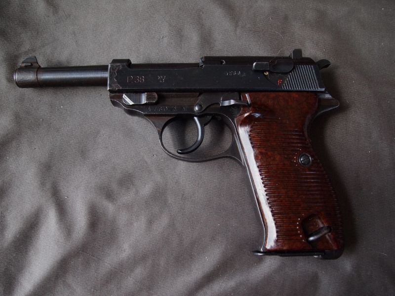 Pistole Walther P38, byf 43, 9mm Luger