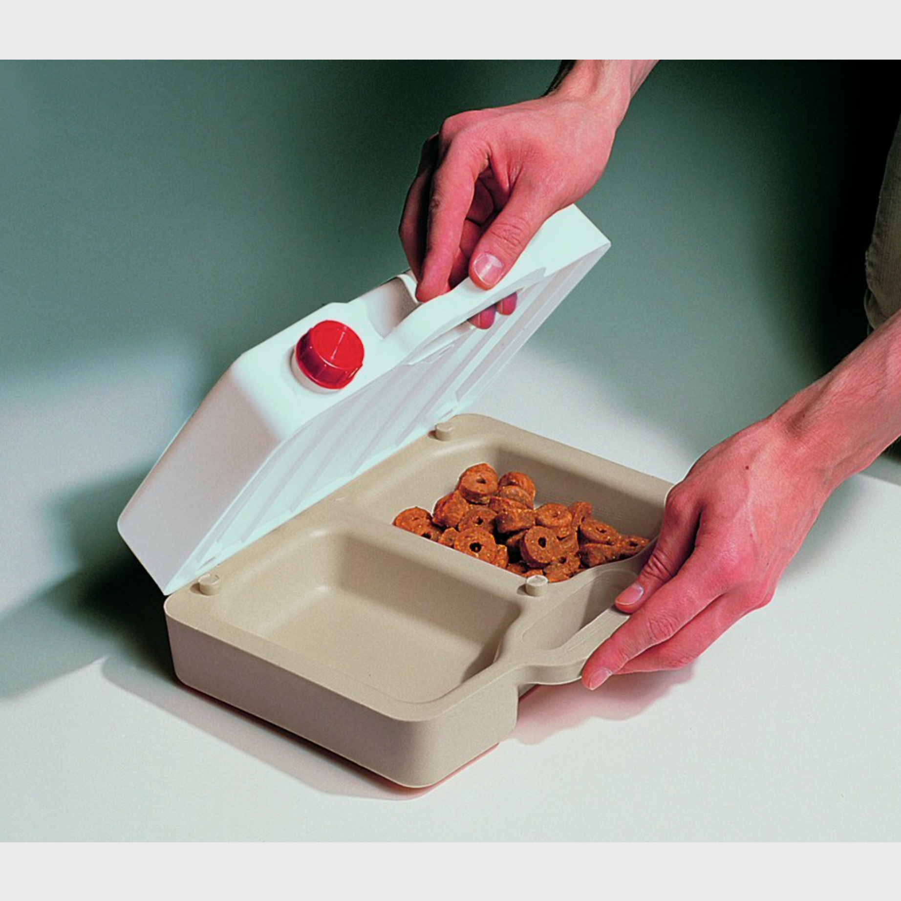 Petbox, Futter- und Wasserkanister, Bild 2 von 3