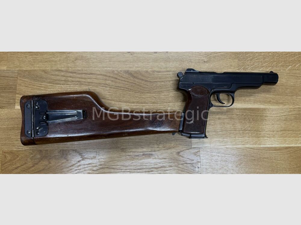 Stetschkin APS - pistola semiautomática 9mm Makarov con culata