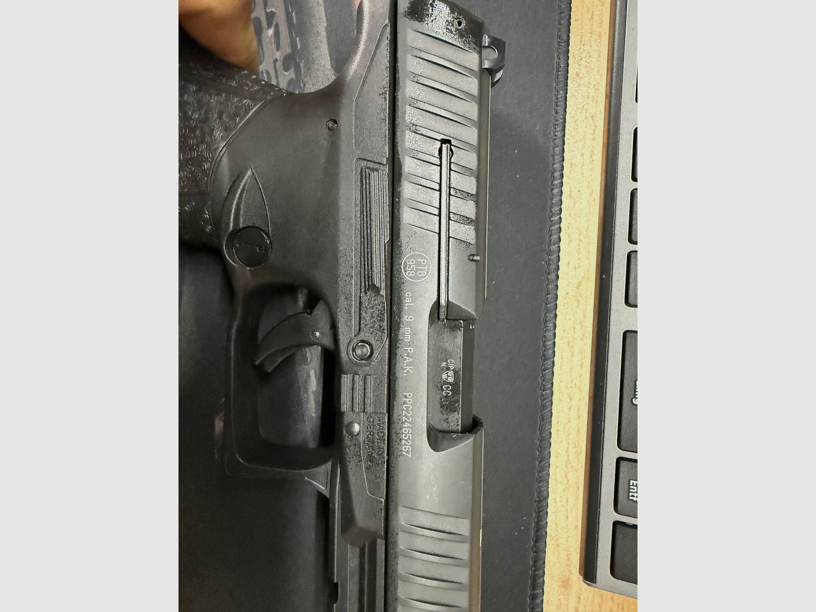 Walther PPQ mit 3 Magazinen und Originalzubehör