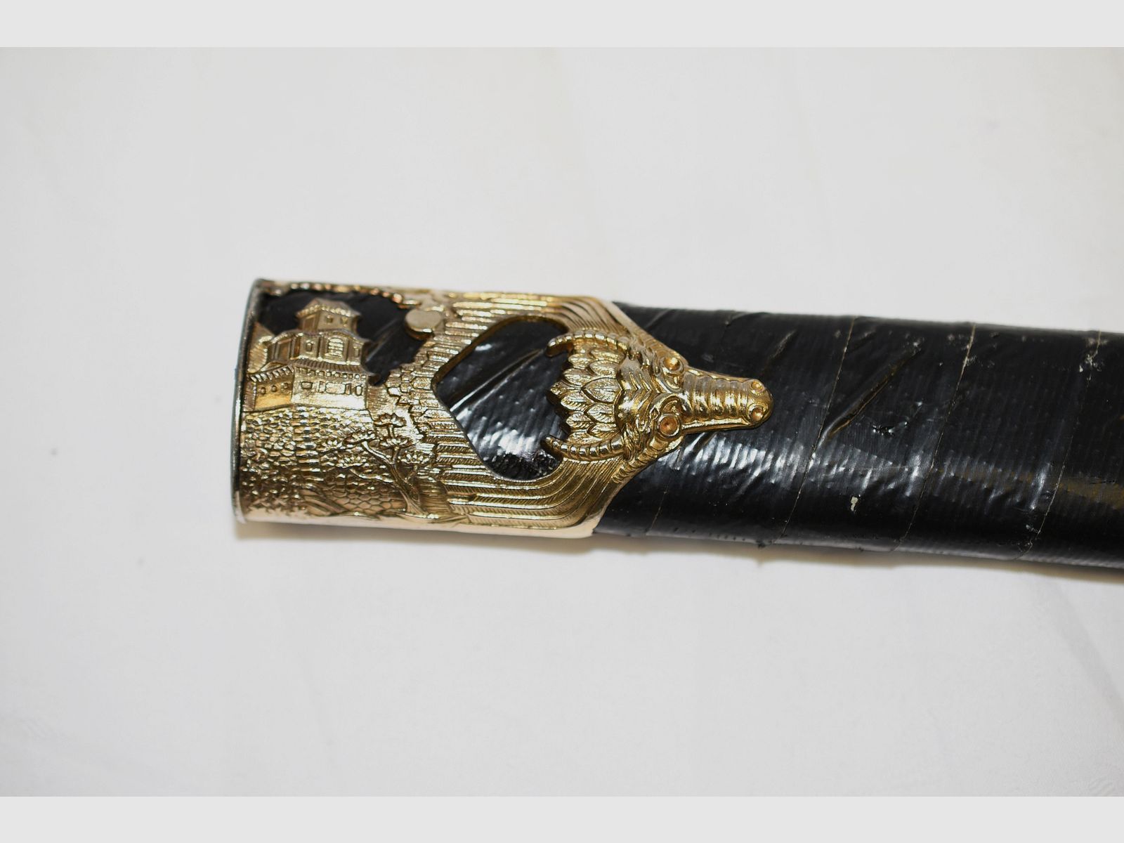 épée japonaise, samouraï, katana, wakizashi, avec menuki sur la poignée