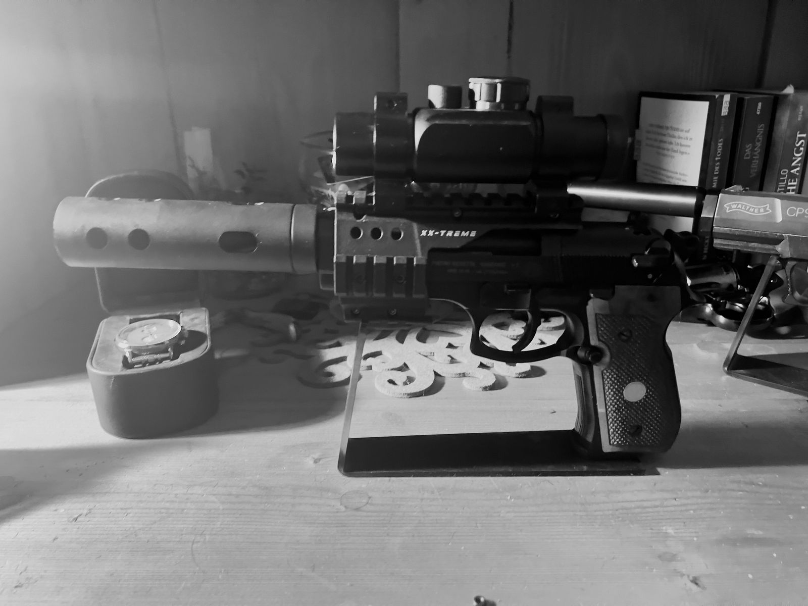 Beretta 92fs 4,5mm Diabolo extrem mit Holzgriffen