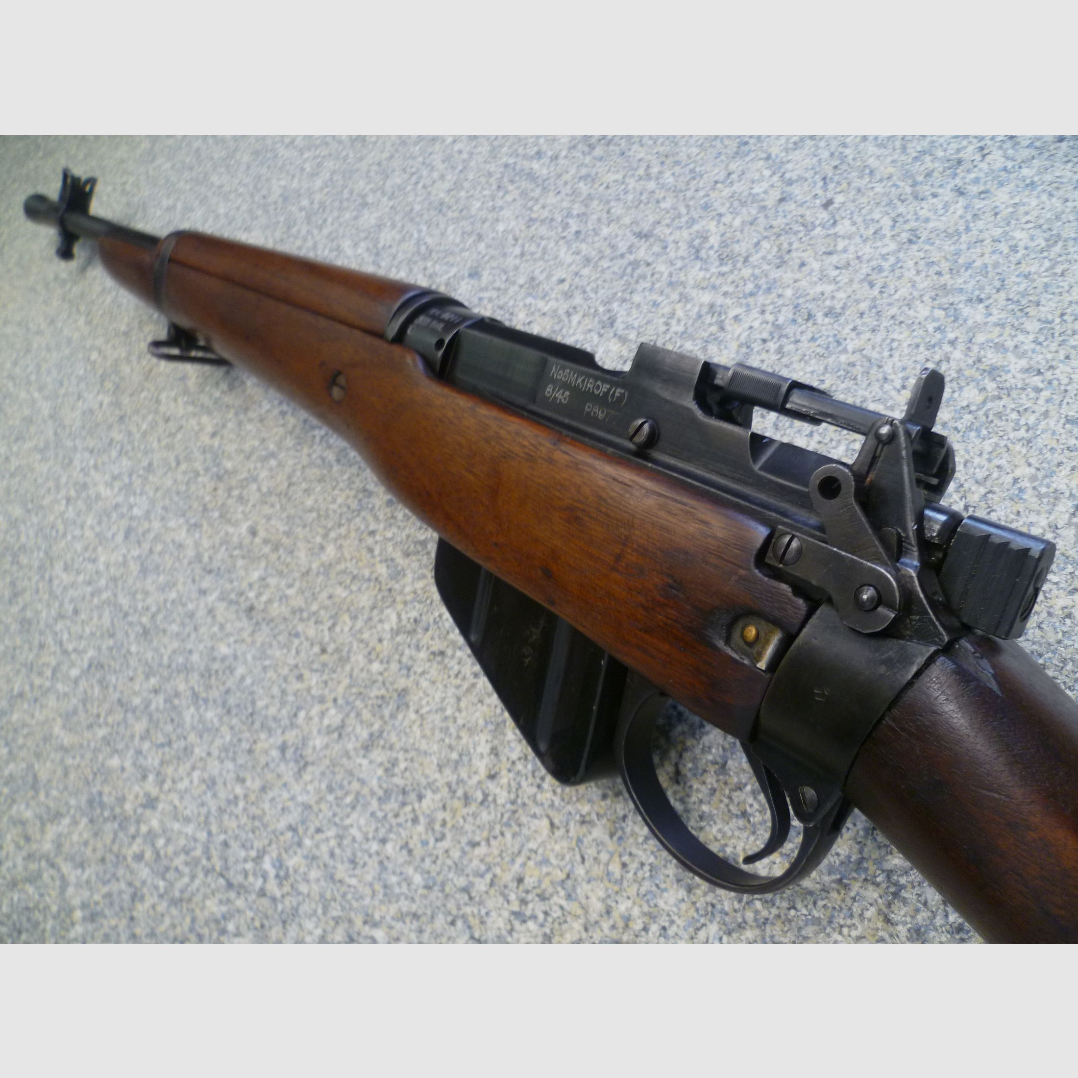 Carabina Jungle Enfield No. 5 MK I - Conversión a cargador único