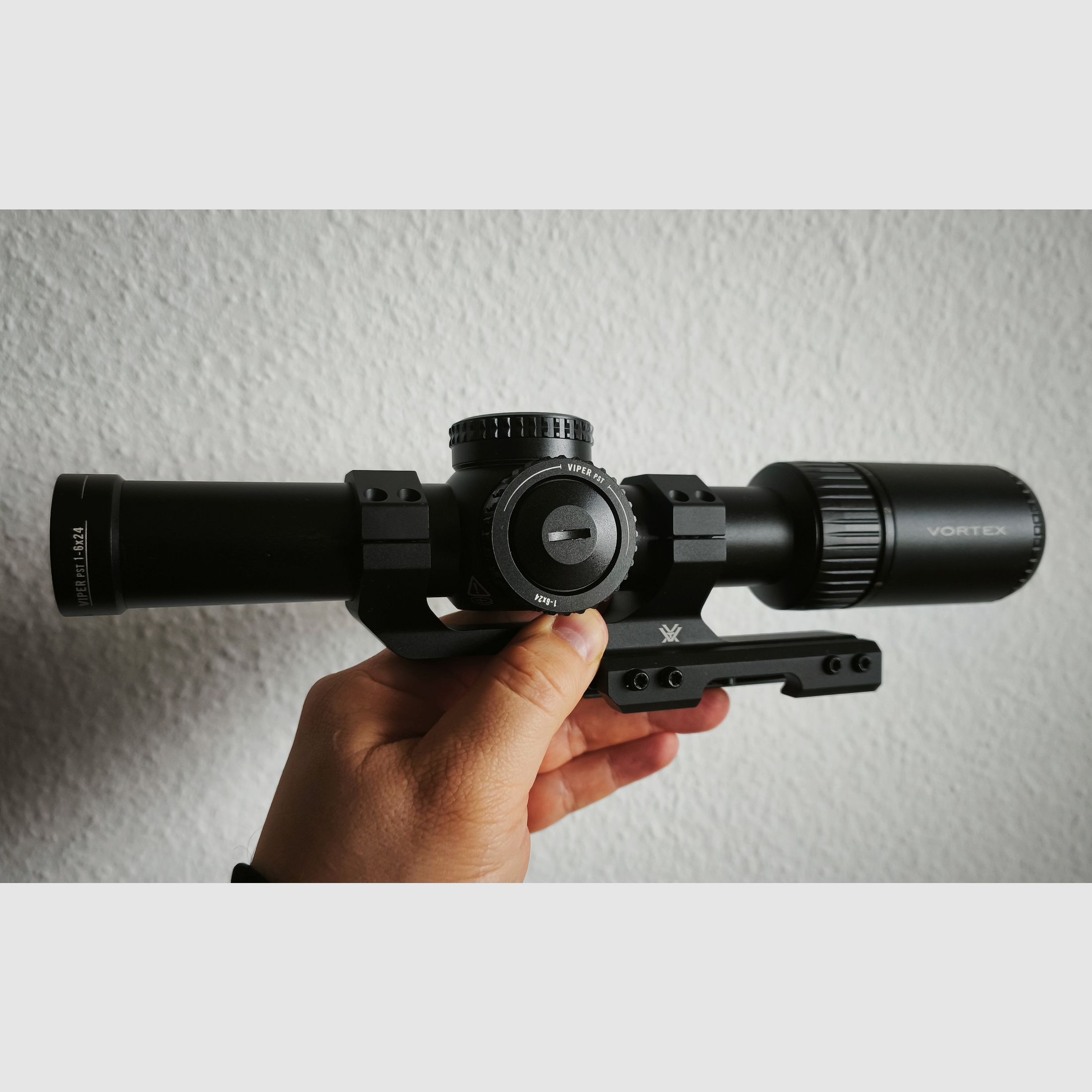 (SET) Vortex Viper PST Gen II 1-6x24 VMR-2 MRAD avec montage Vortex