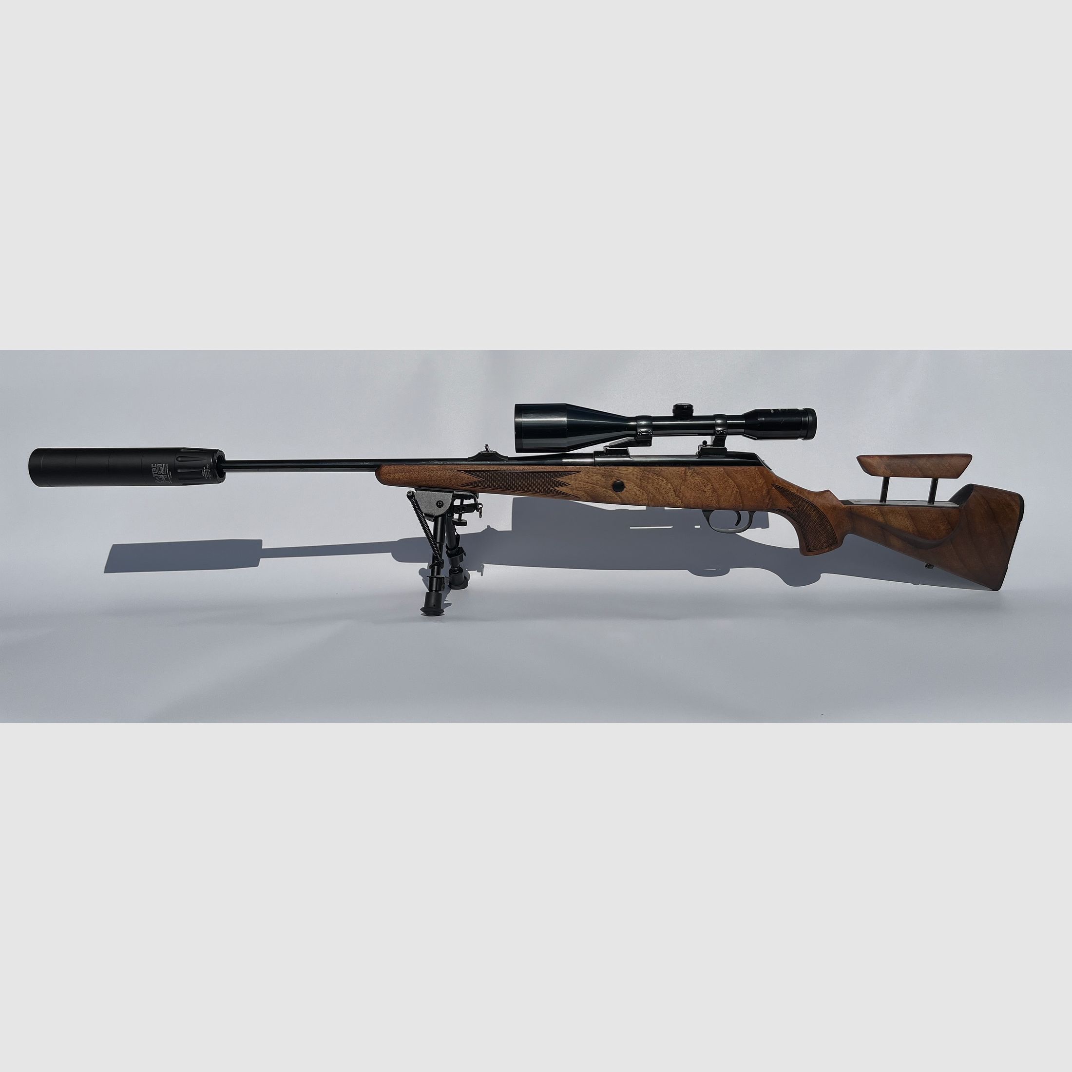 Mauser 225 - Precisión y elegancia en un paquete completo