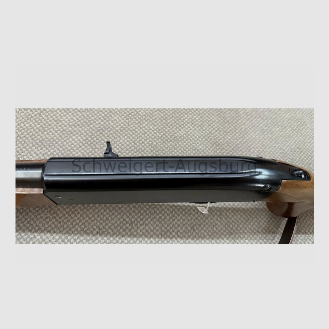 Voere 2117 carabina semiautomatica .22lr