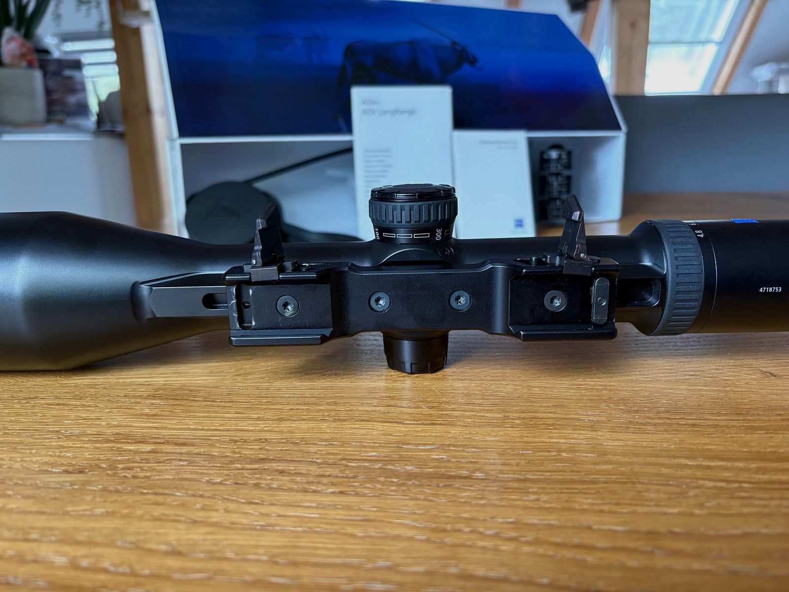Zeiss Victory V8 4.8-35x60 M Abs. 43 including Innomount mount