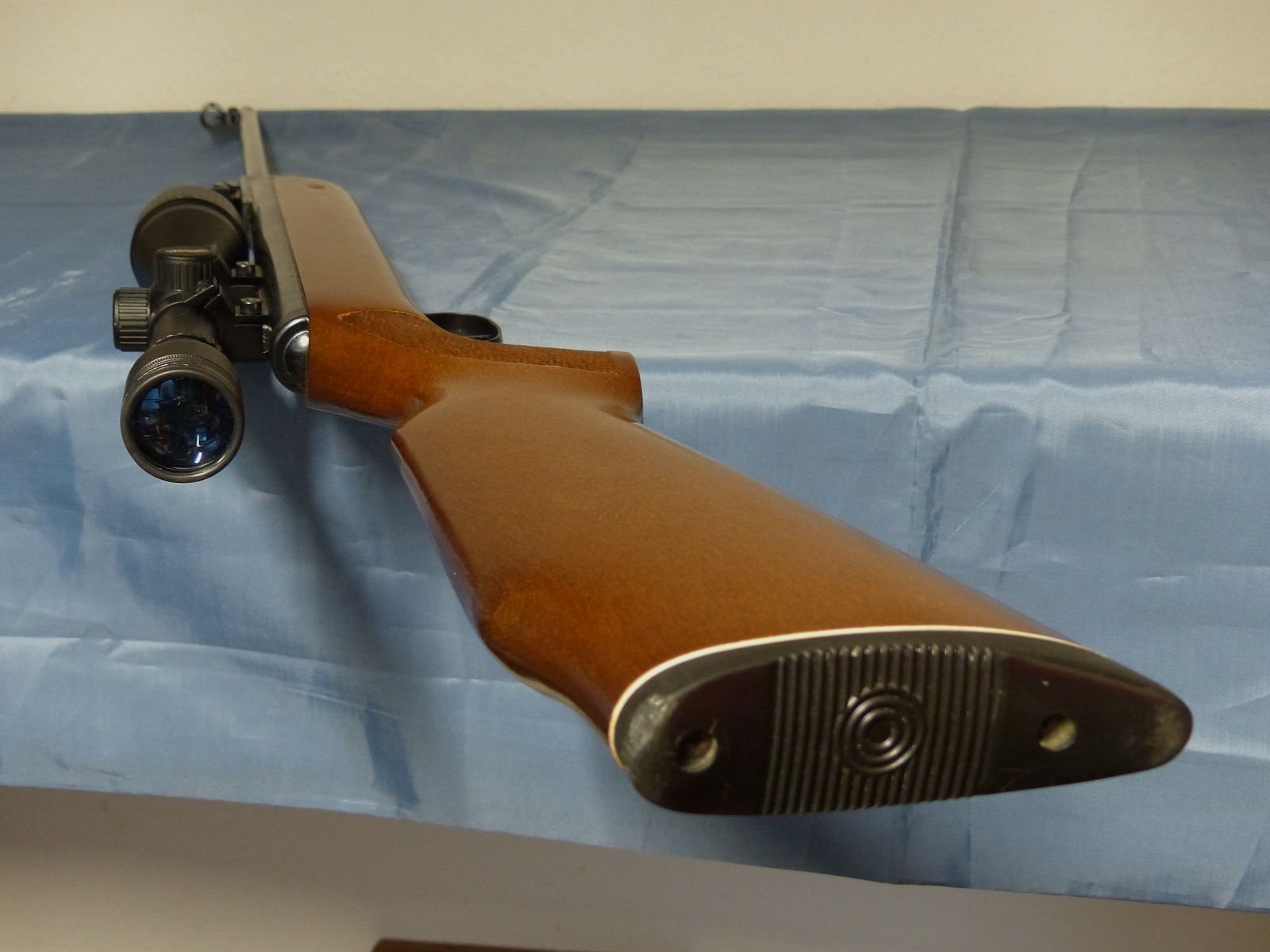 Carabina de aire comprimido Diana modelo 35 con mira telescópica Cal. 4,5 mm en estado como nuevo