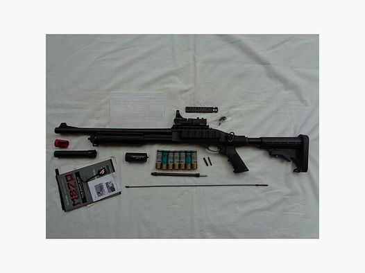 Tokyo Marui M870 Tactical Gas Shotgun + M4 Stock, Cmore-Style RD. Mods & Zub., neuwertig