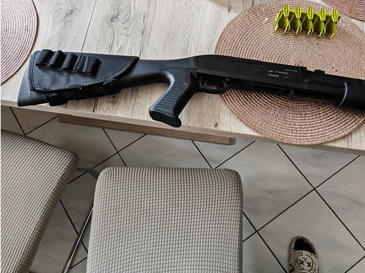 ASK Franchi SAS 12 Full Stock PumpGun plus 12 Shells